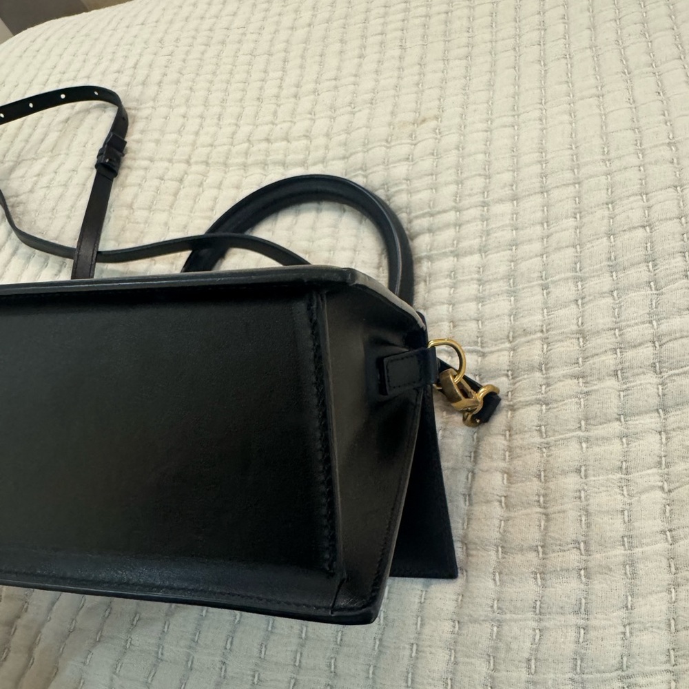 Jacquemus Black Leather Handbag - Picture 5 of 9